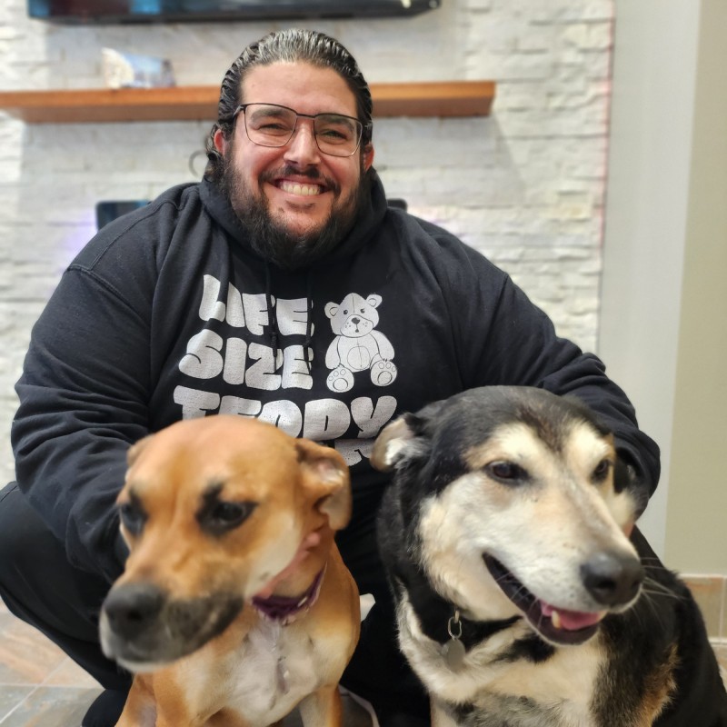 Johnny-Assistant Mgr